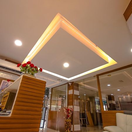 Hotel Q-Inn Kalküta Dış mekan fotoğraf