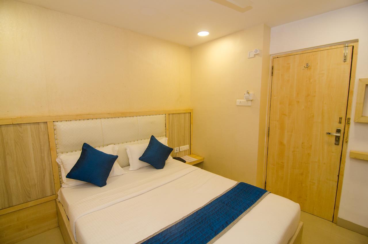 Hotel Q-Inn Kalküta Dış mekan fotoğraf