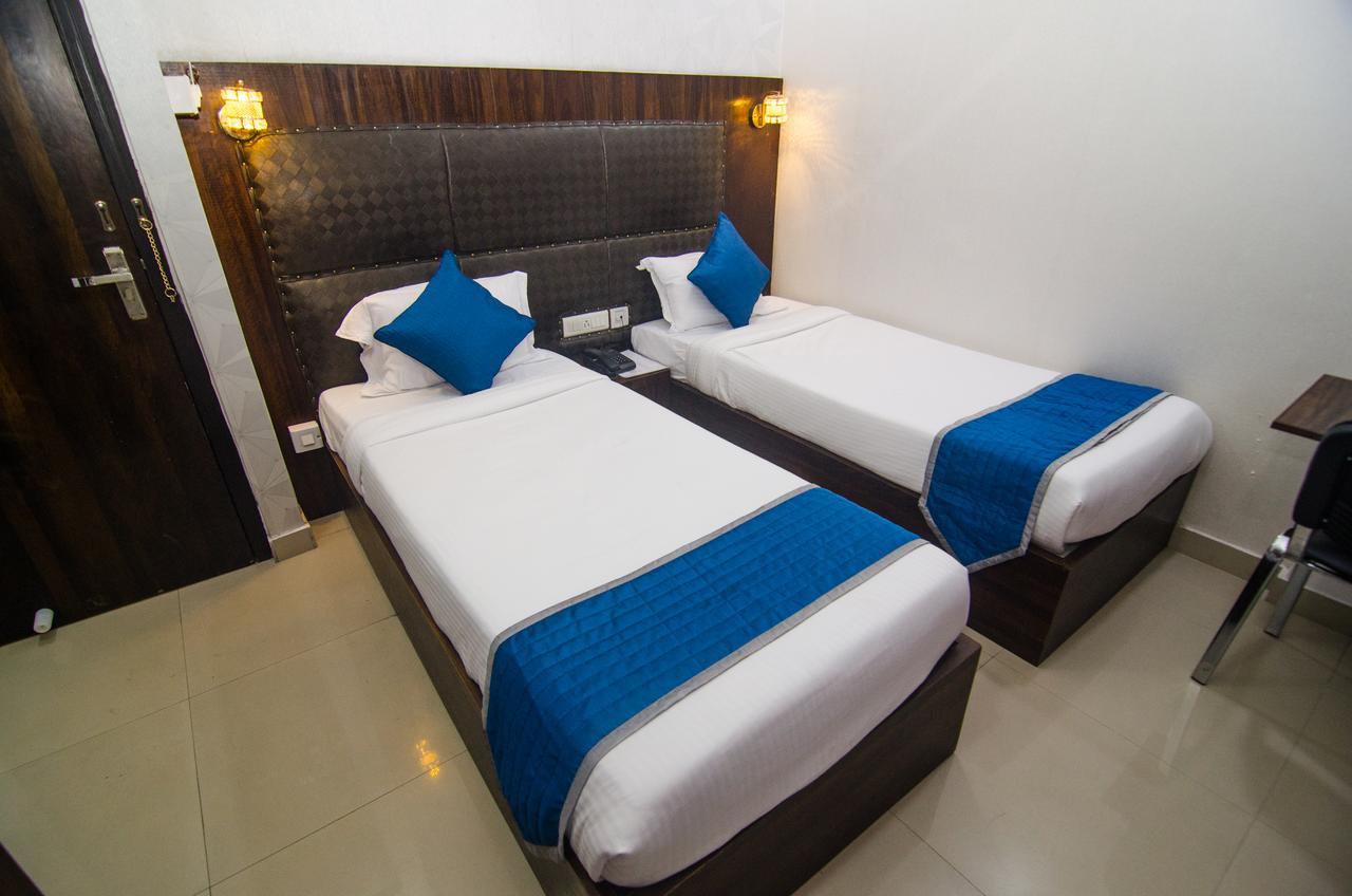 Hotel Q-Inn Kalküta Dış mekan fotoğraf